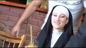 Nun in love.... a fine passion!!!