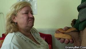 Buxom grandma tastes delicious knob
