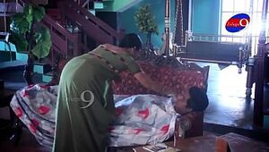Mahi aunty inviting to youthfull fellow in her mansion - YouTube.MP4