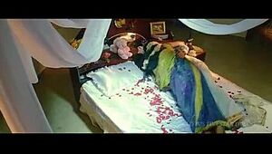Deepthi Nambiar Red-hot First-ever Night Episode In Yugam Tamil Video