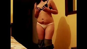 PERU - Amiga se moja mientras se desnuda para mÃ­